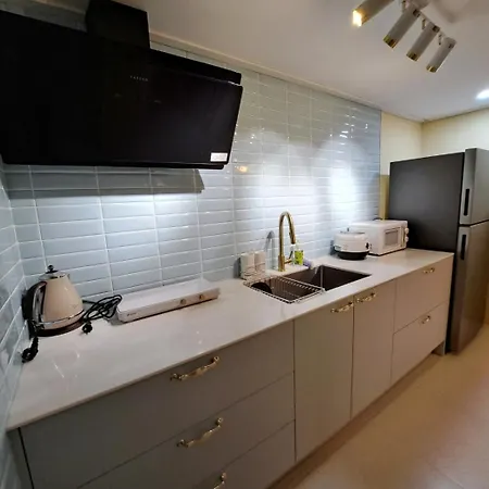Renee House Villa